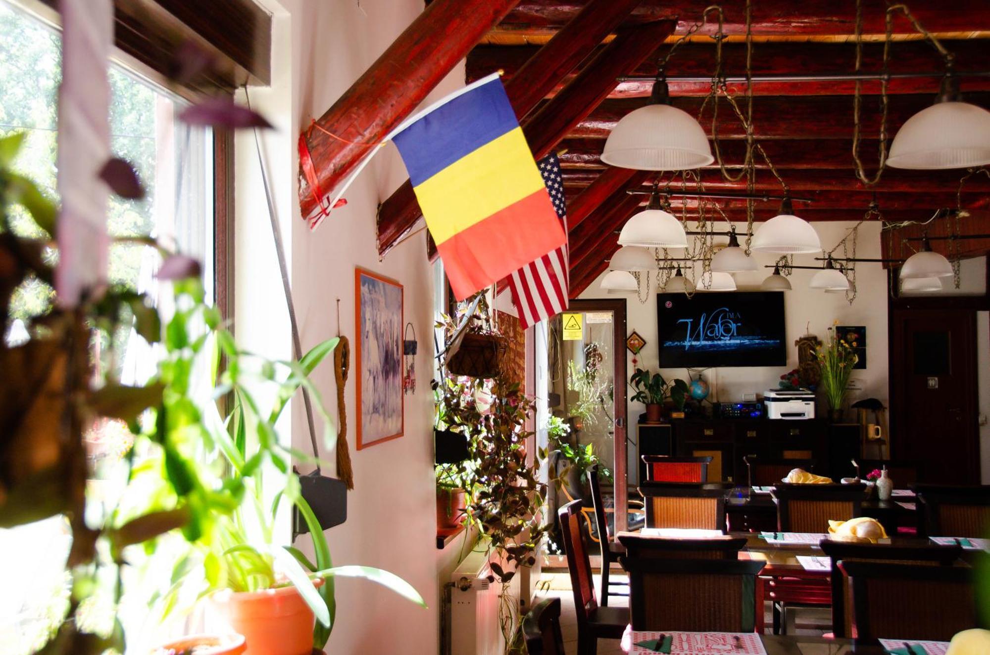 Conacul Bunicilor Hotel Novaci Екстериор снимка